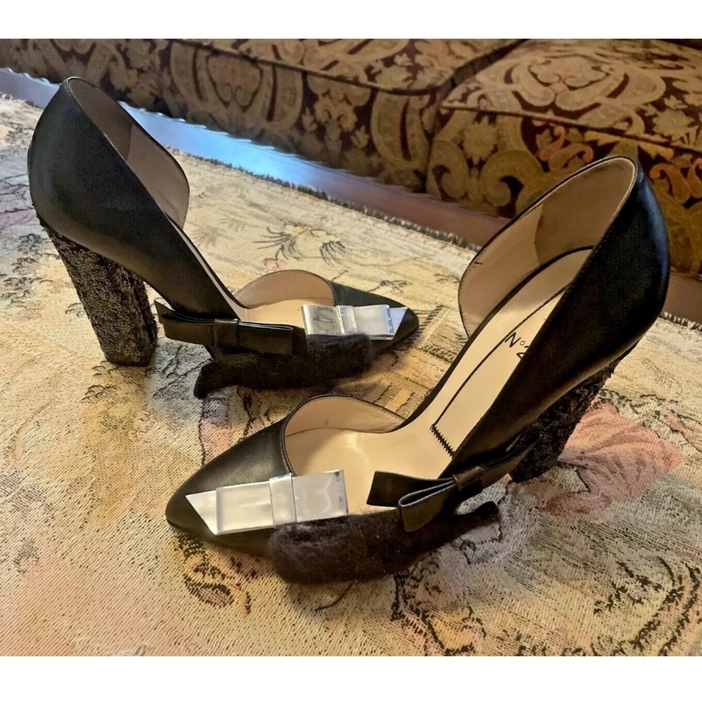 N21 black leather shoes